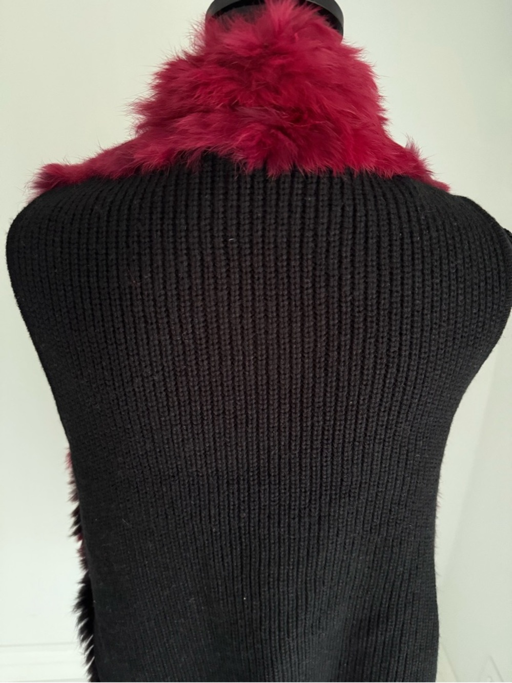 Vintage Premise Ombre Faux Fur Vest Red Black Festival Boho Wrap - Picture 9 of 16